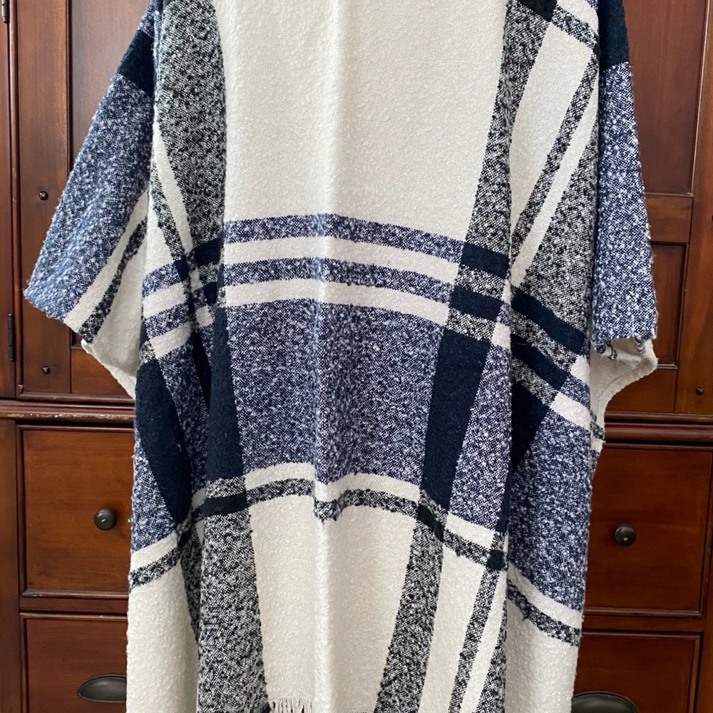 Sweater Wrap - Picture 7 of 8